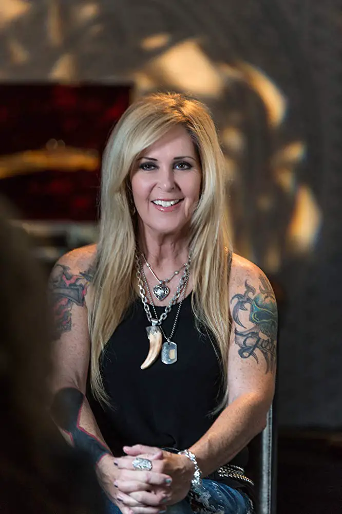 How tall is Lita Ford?